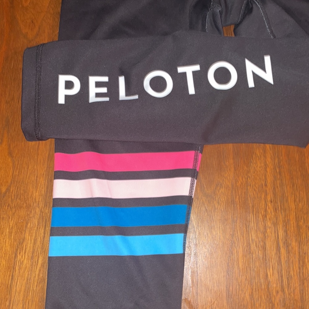 🇺🇸Peloton Capri leggings by Kali